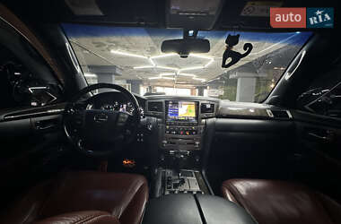 Внедорожник / Кроссовер Lexus LX 2015 в 