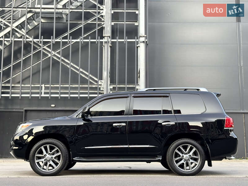 Внедорожник / Кроссовер Lexus LX 2010 в Киеве
