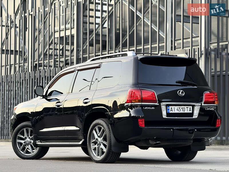 Внедорожник / Кроссовер Lexus LX 2010 в Киеве