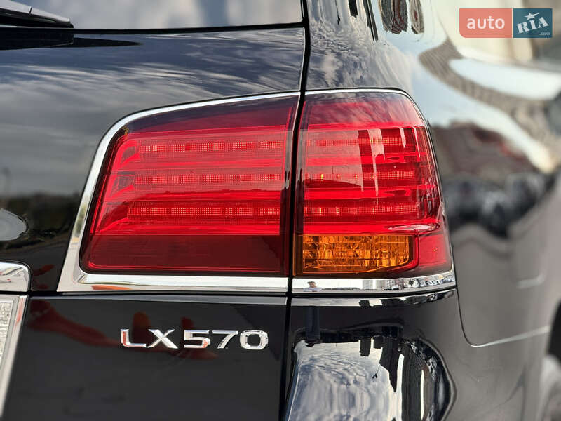 Внедорожник / Кроссовер Lexus LX 2010 в Киеве