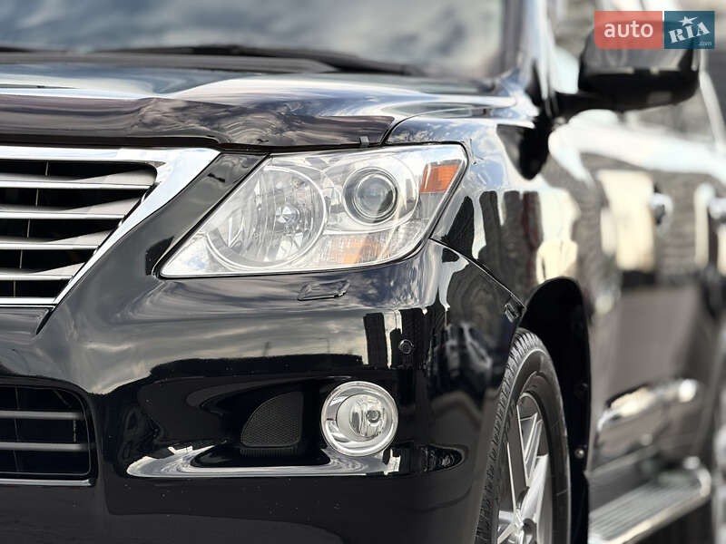 Внедорожник / Кроссовер Lexus LX 2010 в Киеве