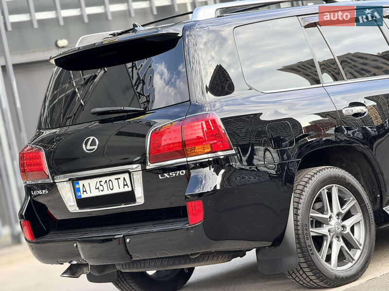 Внедорожник / Кроссовер Lexus LX 2010 в Киеве