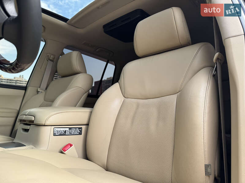 Внедорожник / Кроссовер Lexus LX 2010 в Киеве