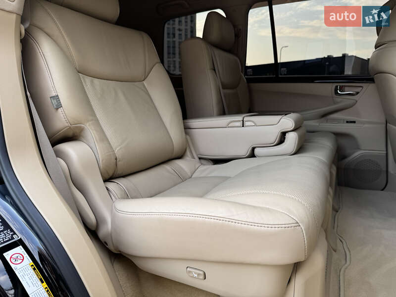 Внедорожник / Кроссовер Lexus LX 2010 в Киеве