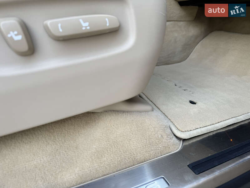 Внедорожник / Кроссовер Lexus LX 2010 в Киеве