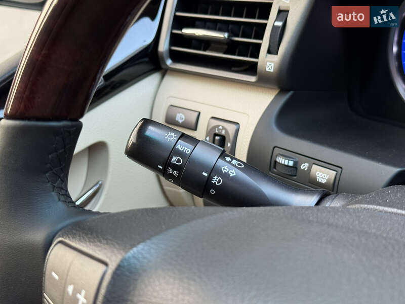 Внедорожник / Кроссовер Lexus LX 2010 в Киеве