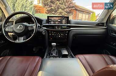Внедорожник / Кроссовер Lexus LX 2017 в 