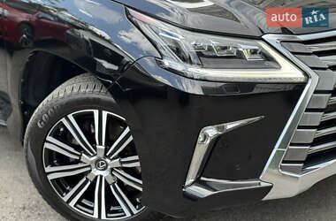 Внедорожник / Кроссовер Lexus LX 2017 в 