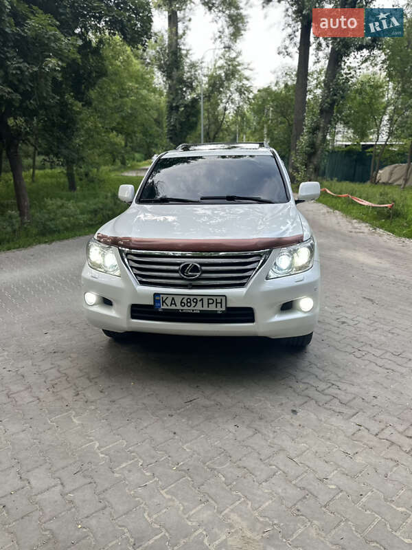 Внедорожник / Кроссовер Lexus LX 2011 в Киеве