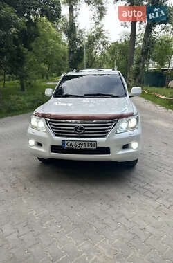 Позашляховик / Кросовер Lexus LX 2011 в 