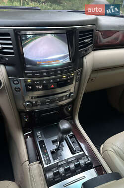 Позашляховик / Кросовер Lexus LX 2011 в 