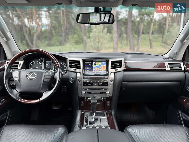 Внедорожник / Кроссовер Lexus LX 2012 в Киеве