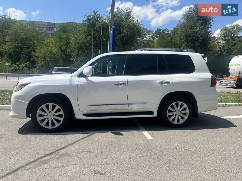 Позашляховик / Кросовер Lexus LX 2008 в Дніпрі