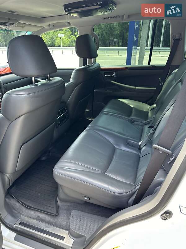 Позашляховик / Кросовер Lexus LX 2008 в Дніпрі