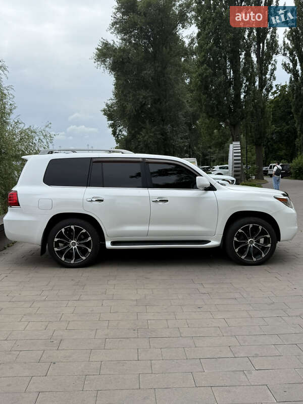 Lexus LX 2009