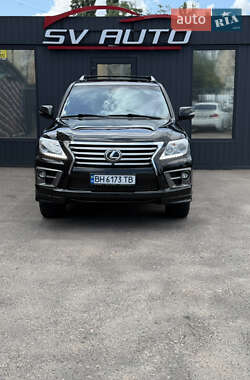 Позашляховик / Кросовер Lexus LX 2014 в 
