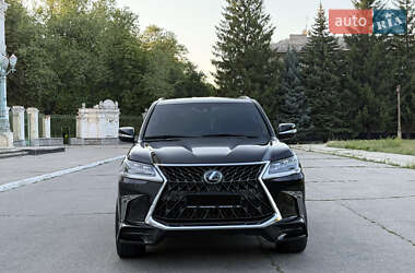 Позашляховик / Кросовер Lexus LX 2016 в 