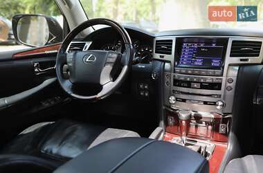 Внедорожник / Кроссовер Lexus LX 2012 в 