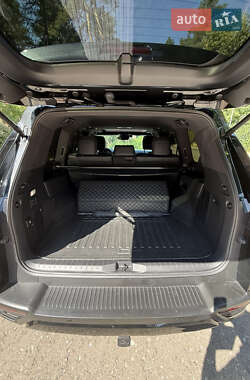 Позашляховик / Кросовер Lexus LX 2022 в 
