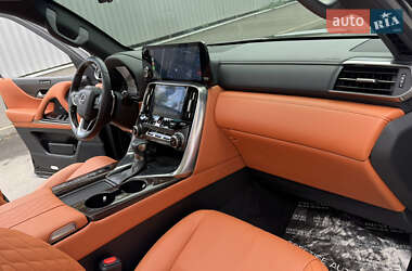 Внедорожник / Кроссовер Lexus LX 2022 в 