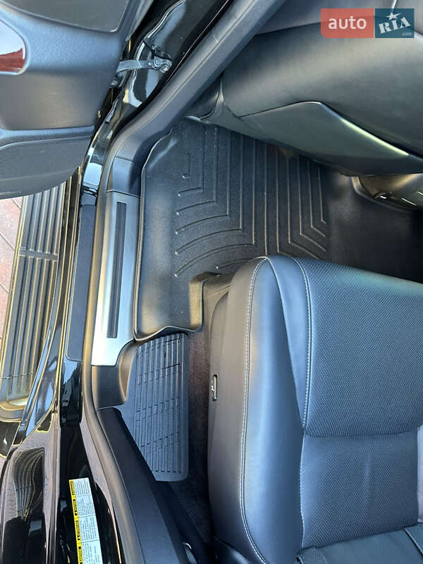 Внедорожник / Кроссовер Lexus LX 2014 в Сарнах
