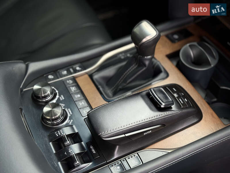 Внедорожник / Кроссовер Lexus LX 2019 в Днепре