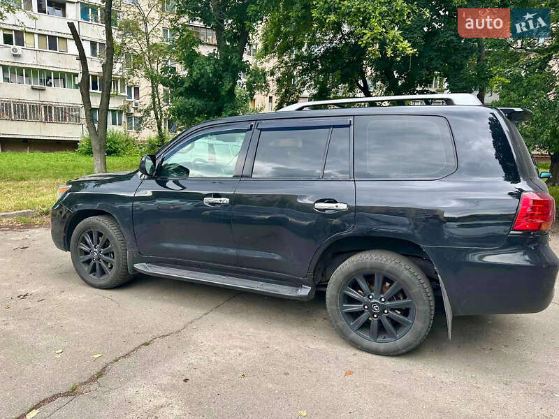 Внедорожник / Кроссовер Lexus LX 2010 в Киеве