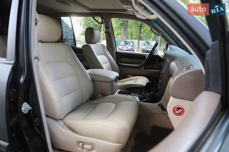 Внедорожник / Кроссовер Lexus LX 2000 в Харькове