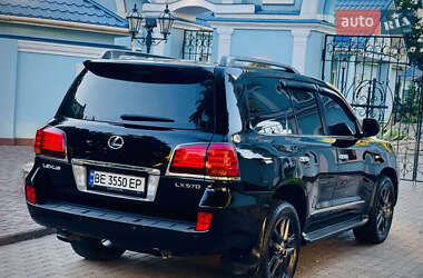Внедорожник / Кроссовер Lexus LX 2008 в 