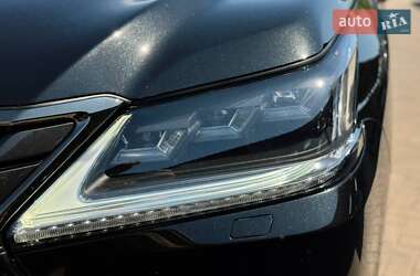 Внедорожник / Кроссовер Lexus LX 2021 в 