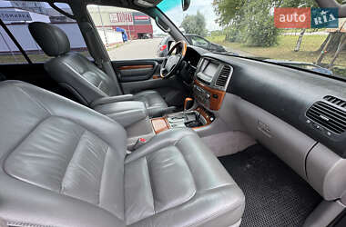 Внедорожник / Кроссовер Lexus LX 2004 в 