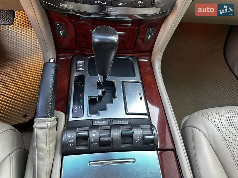 Внедорожник / Кроссовер Lexus LX 2008 в Ровно