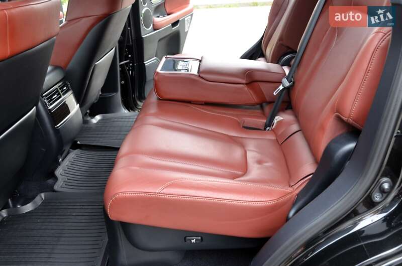 Внедорожник / Кроссовер Lexus LX 2016 в Киеве