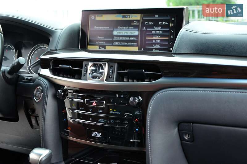 Внедорожник / Кроссовер Lexus LX 2016 в Киеве