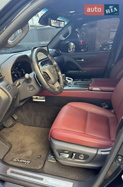 Внедорожник / Кроссовер Lexus LX 2022 в 