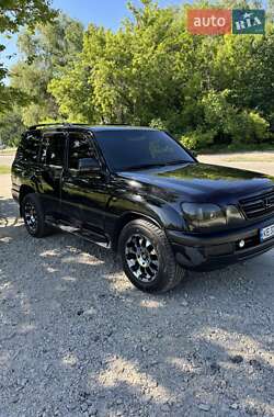 Внедорожник / Кроссовер Lexus LX 2005 в 