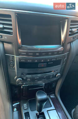 Внедорожник / Кроссовер Lexus LX 2010 в 