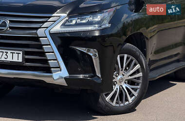 Внедорожник / Кроссовер Lexus LX 2017 в 
