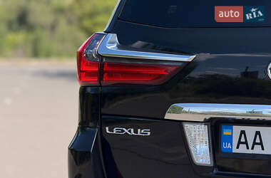 Внедорожник / Кроссовер Lexus LX 2017 в 