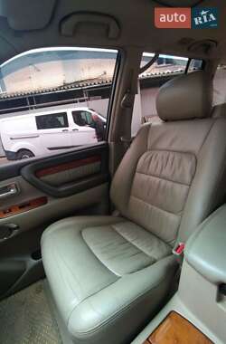 Внедорожник / Кроссовер Lexus LX 2006 в 