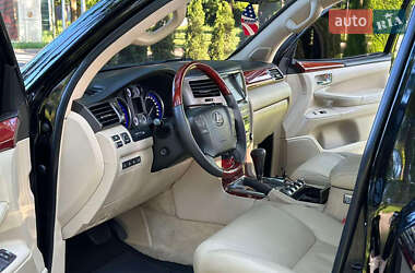Внедорожник / Кроссовер Lexus LX 2008 в 