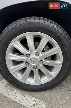 Внедорожник / Кроссовер Lexus LX 2009 в 