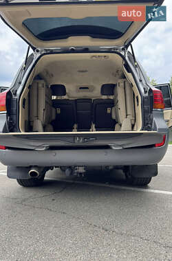 Внедорожник / Кроссовер Lexus LX 2009 в 