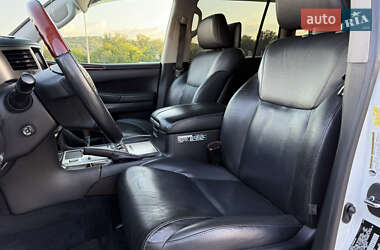 Внедорожник / Кроссовер Lexus LX 2012 в 