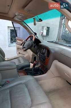 Внедорожник / Кроссовер Lexus LX 2002 в 