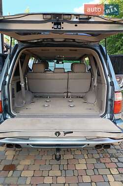 Внедорожник / Кроссовер Lexus LX 2002 в 