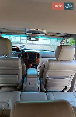 Внедорожник / Кроссовер Lexus LX 2002 в 