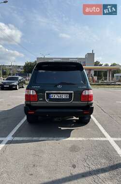 Внедорожник / Кроссовер Lexus LX 2004 в 