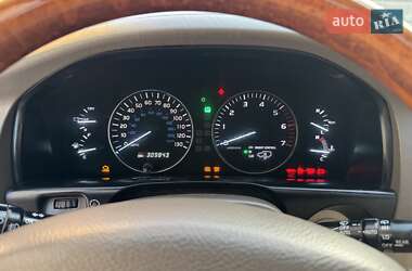 Внедорожник / Кроссовер Lexus LX 2005 в 