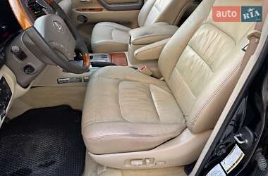 Внедорожник / Кроссовер Lexus LX 2005 в 